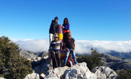 Sobrevolando la Sierra de Grazalema.