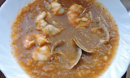 Sopa de pescado vasco gaditana.