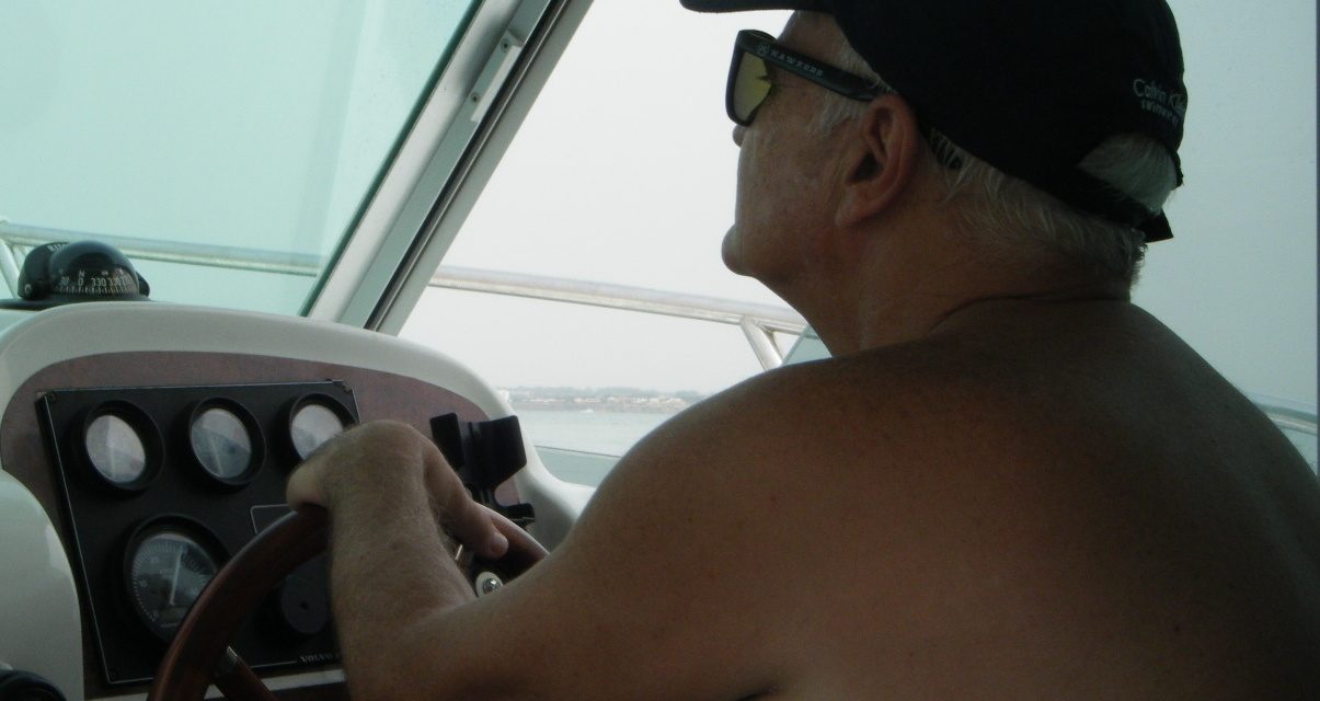 Surcando la Bahía de Cádiz. “E la nave va”.