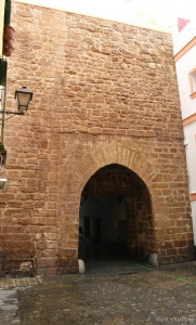 Arco de la Puerta del Mar-Euskádiz