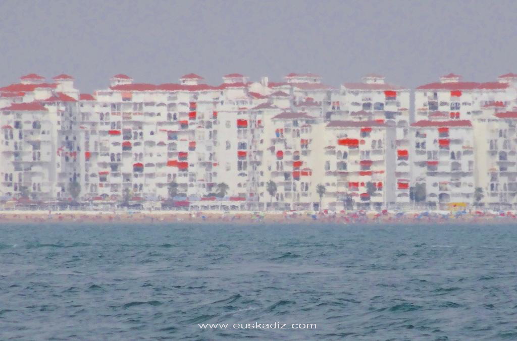 Playa y urbanización de Valdelagrana de El Puerto.