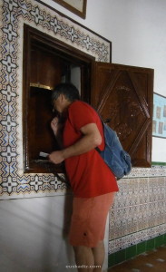 tras-el-torno-en-el-convento-de-clausura-euskadiz